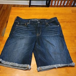American Eagle stretch skinny Bermuda shorts size 18